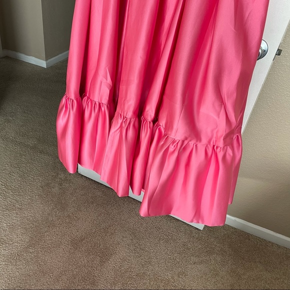 Plus Size Pink Gown/Prom Dress - Picture 2 of 10